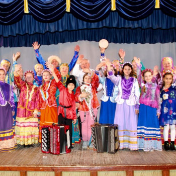 Концертная программа ансамбля казачьей песни “Златые купола ” в Судаке!